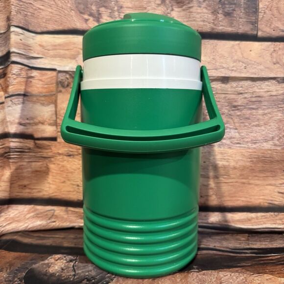 Vintage Pioneer Seed Corn Igloo 1/2 Gal Water Jug Cooler Green Farm Advertising - Picture 3 of 9